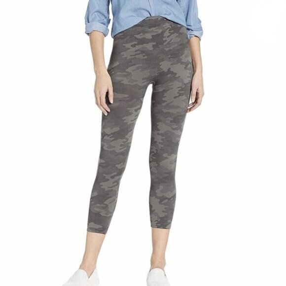 NWT SPANX Sage Camo Cropped Lamn Leggings Sz S 2 4 - Picture 1 of 5